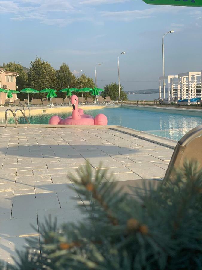 Riviera By Queens Hotel And Resort Gura Văii Екстериор снимка