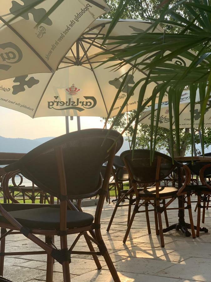 Riviera By Queens Hotel And Resort Gura Văii Екстериор снимка